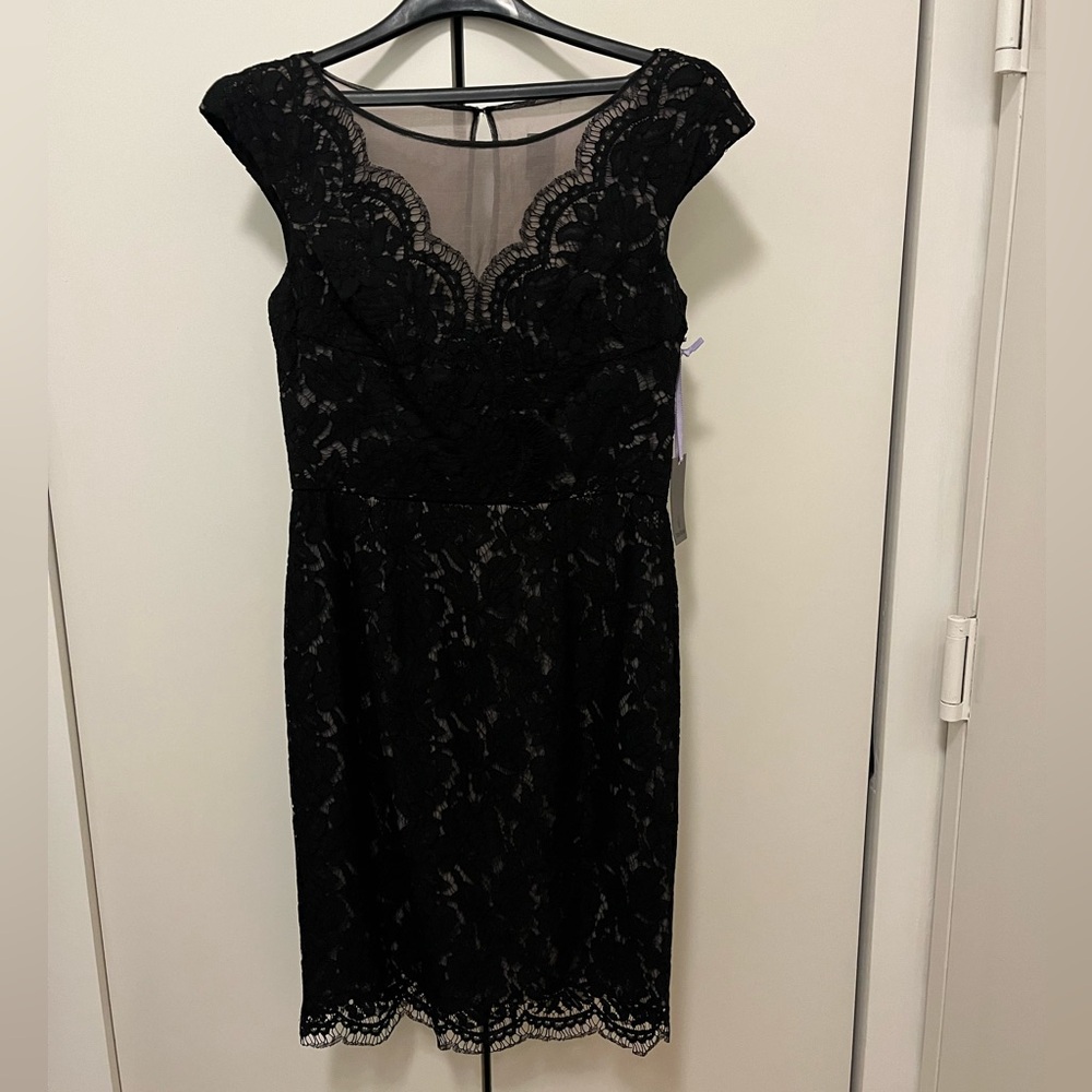 NWT Vera Wang black lace cocktail dress midi size 4